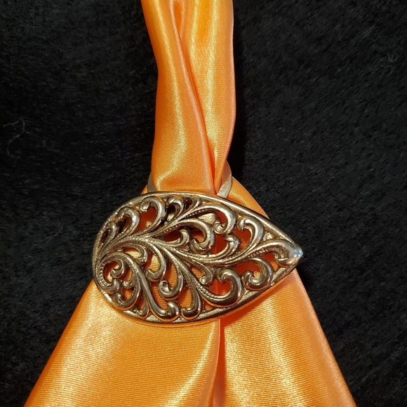 VINTAGE Scarf Clip - Picture 3 of 4
